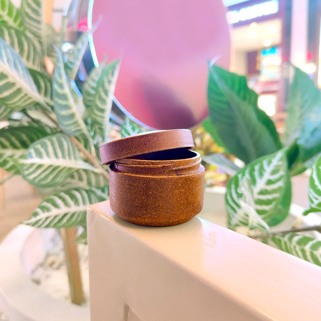 eco-friendly-packaging-jar-light-brown
